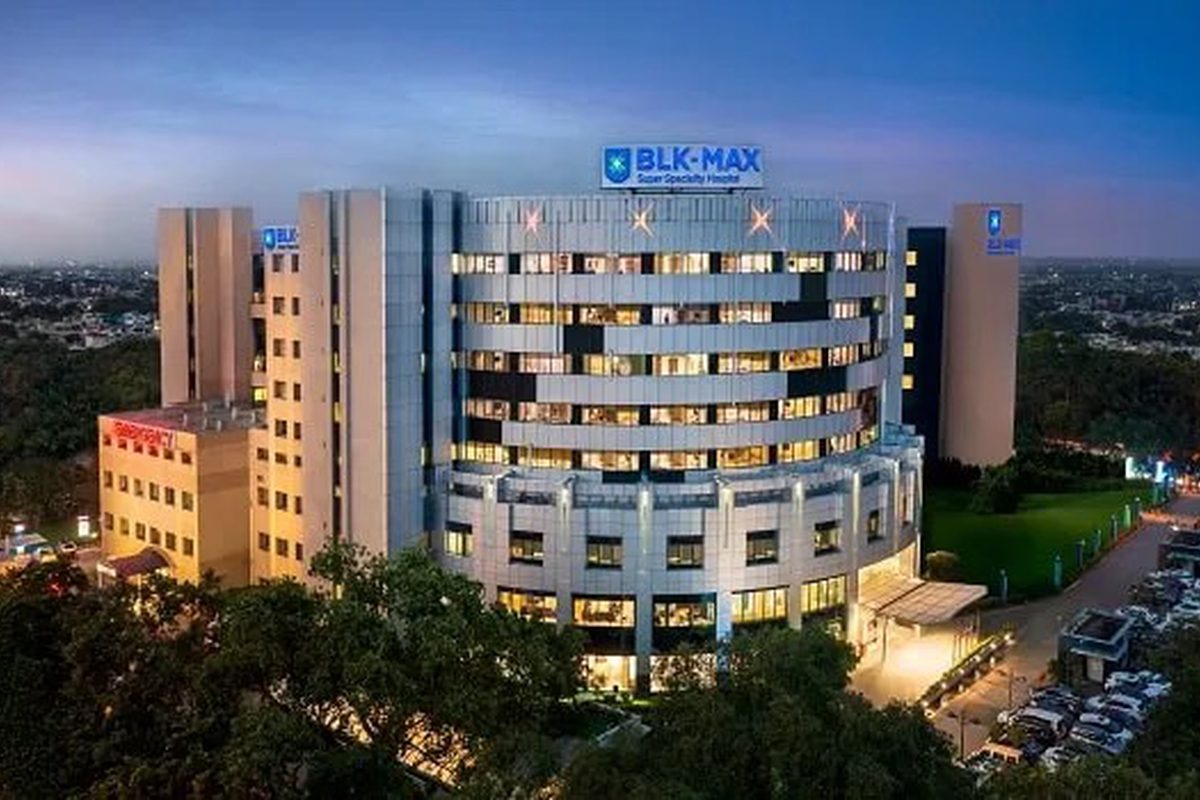 BLK-Max Super Speciality Hospital, New Delhi, at night